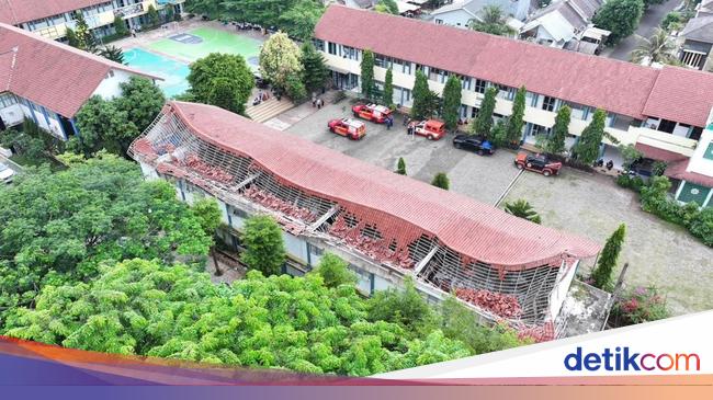 Mendikdasmen Sebut Atap SMK Ambruk di Bogor Dibangun Tahun 2015